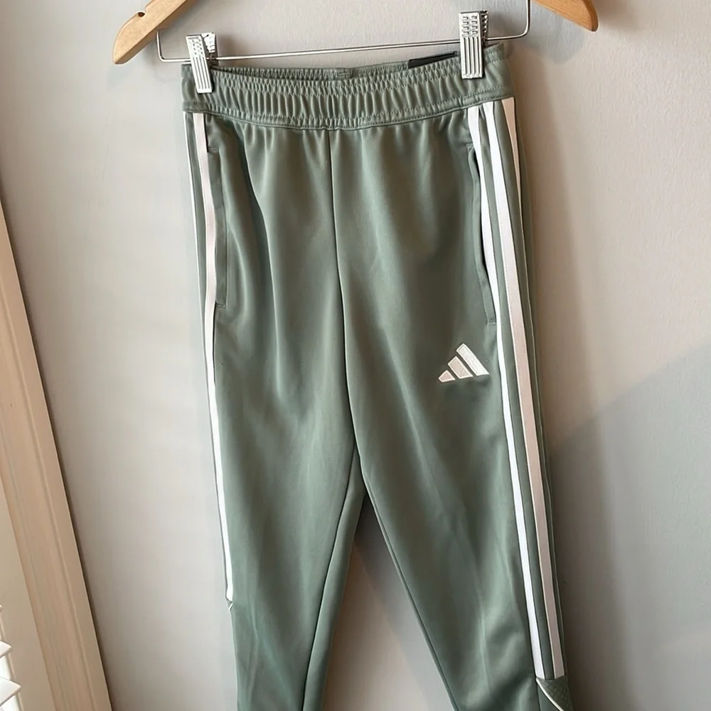 NWT Adidas‎ Girls Tiro Green Pant